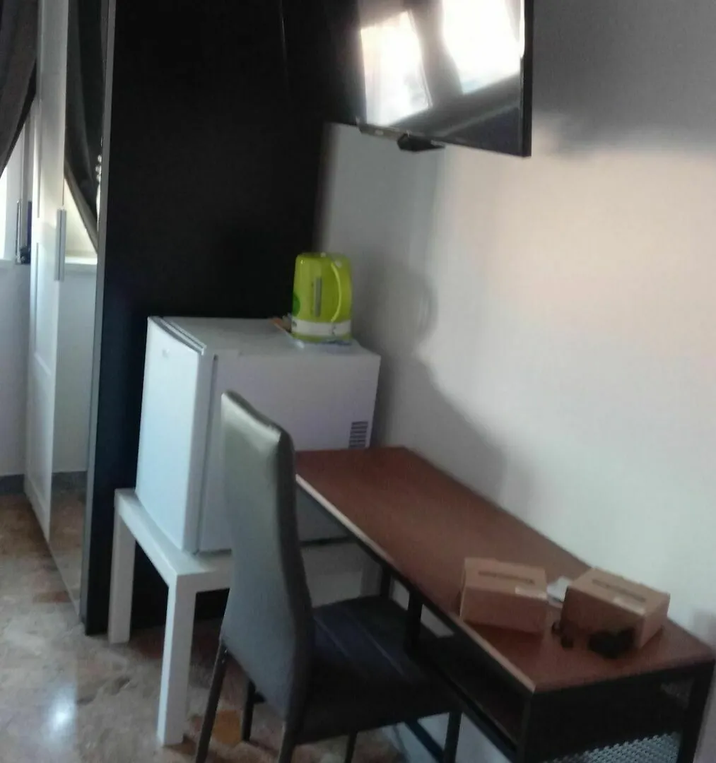 Marina Sky 8 Deluxe Rooms Naples 3*,  Italy