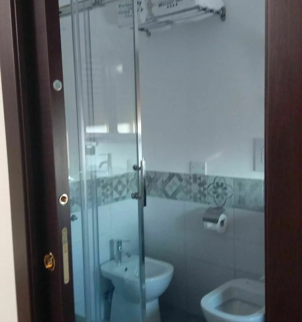 Marina Sky 8 Deluxe Rooms Naples Italy